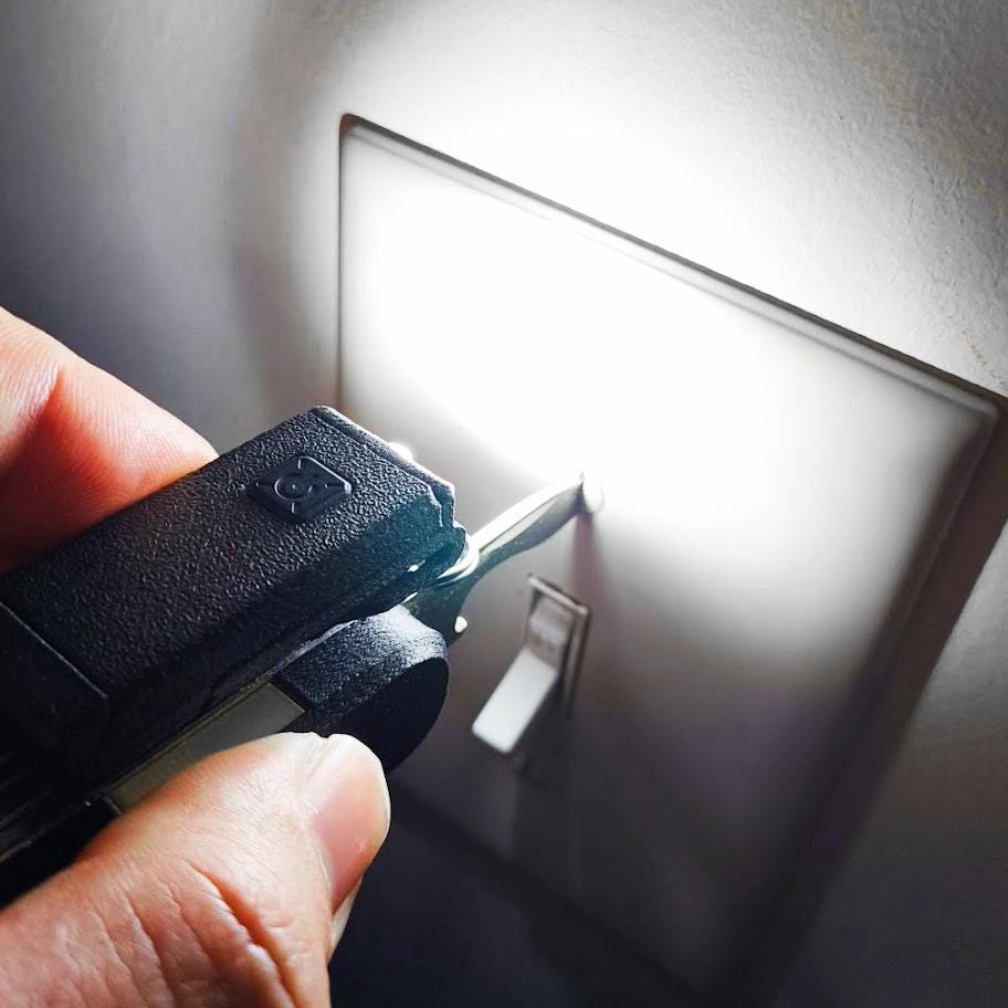 Victorinox Corkscrew Pocket Clip Flashlight